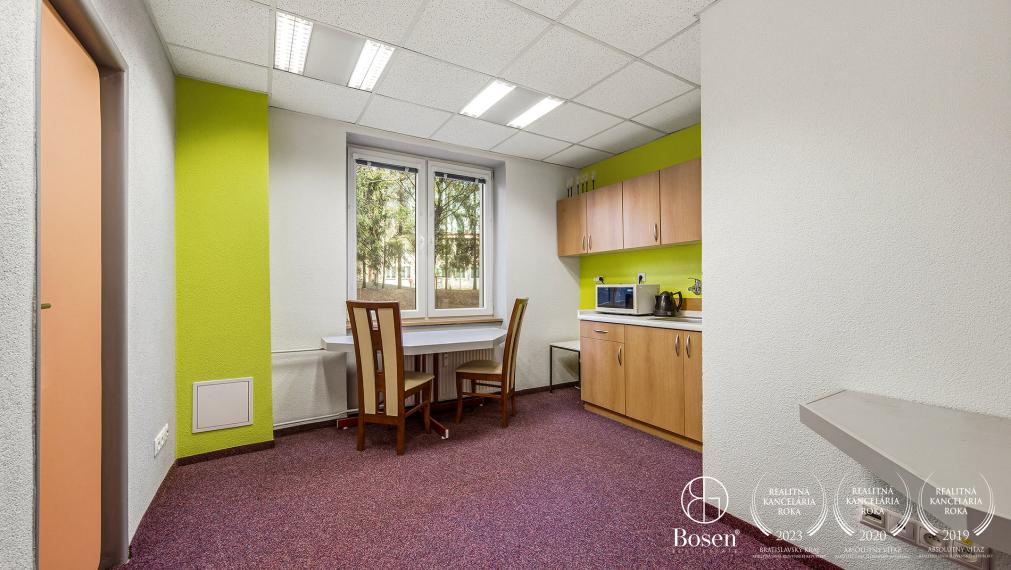 BOSEN |Podnikateľský priestor / byt v širšom centre Popradu