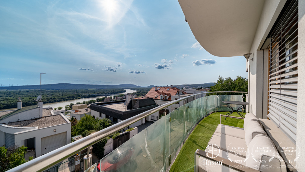 BOSEN | Priestranný 5-i. byt s terasou a výhľadom na Dunaj | Staré mesto – Radvanská ulica