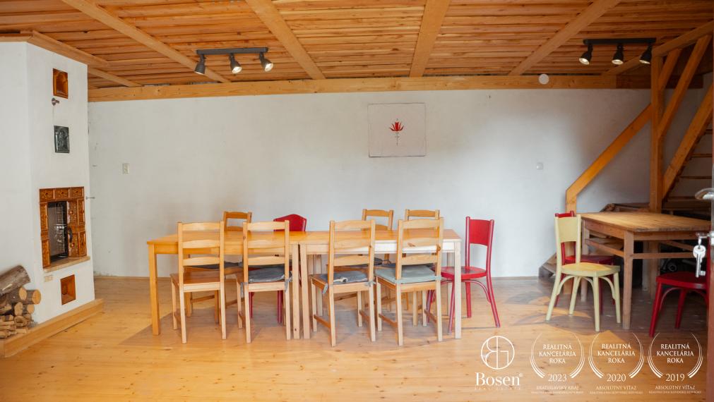 BOSEN | Rodinná usadlosť na polosamote, pozemok 3100 m2.