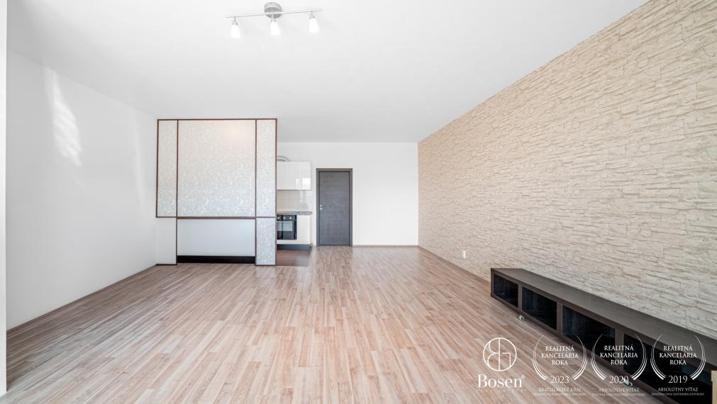 BOSEN | Na predaj veľkometrážna klimatizovaná garsónka – La Vita,Pezinok