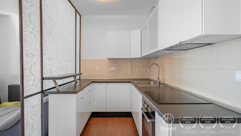 BOSEN | Na predaj veľkometrážna klimatizovaná garsónka – La Vita,Pezinok