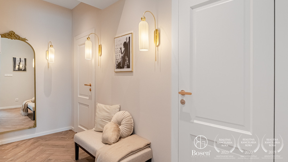 BOSEN| 2 izbový, zariadený byt s predzáhradkou