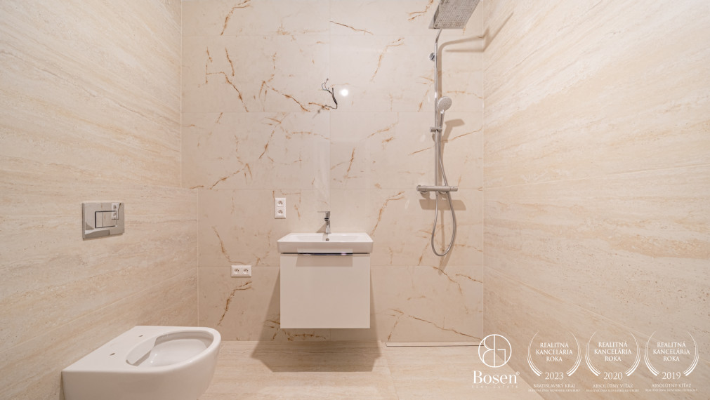 LOYALTERS | Predaj 3-izbového apartmánu s balkónom 82m2 | Kesselbauer |