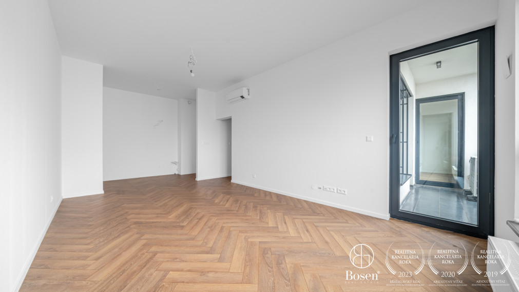 LOYALTERS | Predaj 3-izbového apartmánu s balkónom 82m2 | Kesselbauer |