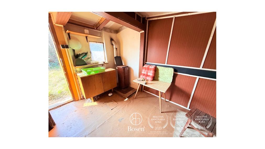 Na predaj záhrada s chatkou - Žabí majer, Bratislava - Rača