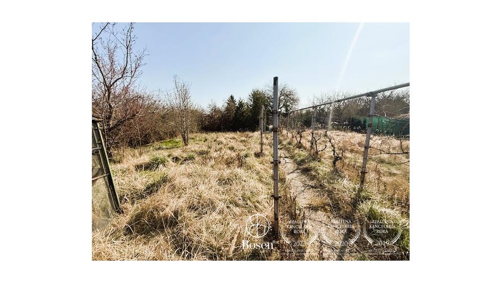 Na predaj záhrada s chatkou - Žabí majer, Bratislava - Rača