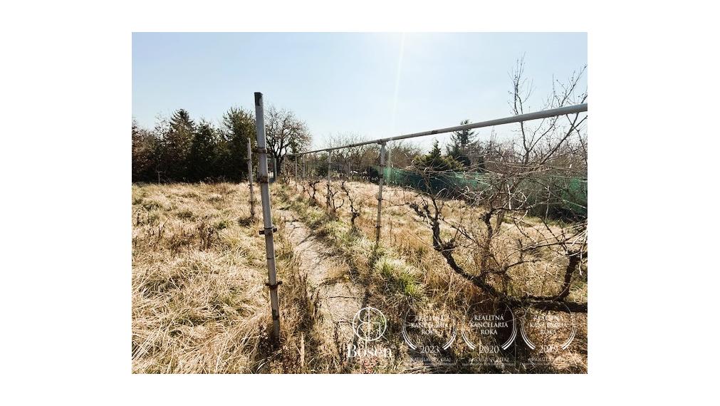 Na predaj záhrada s chatkou - Žabí majer, Bratislava - Rača