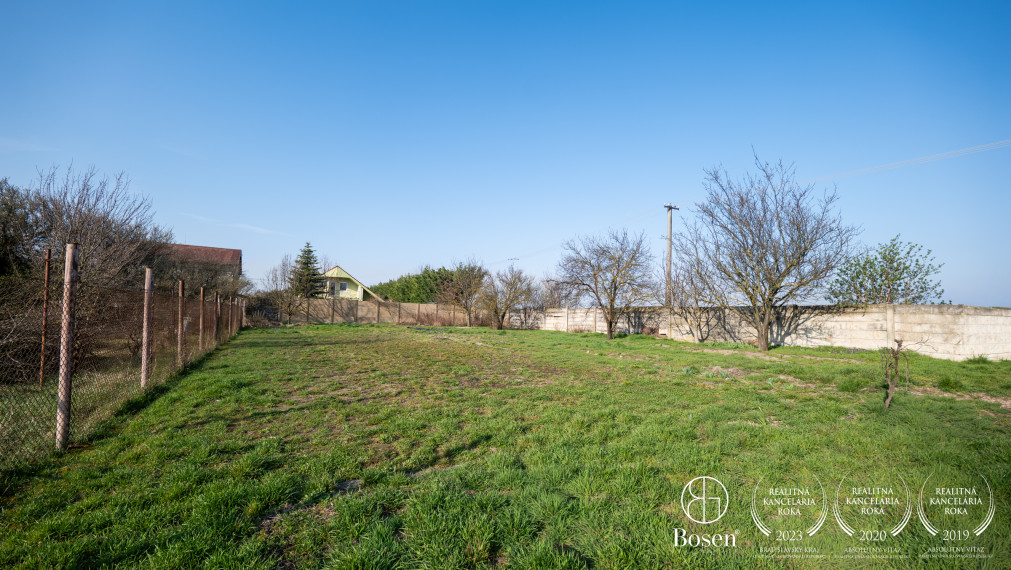 BOSEN I Investičný stavebný pozemok  s rozlohou 855 m2