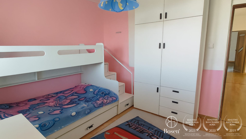 BOSEN | Rodinný dom s veľkým pozemkom – Rohovce, okres DS