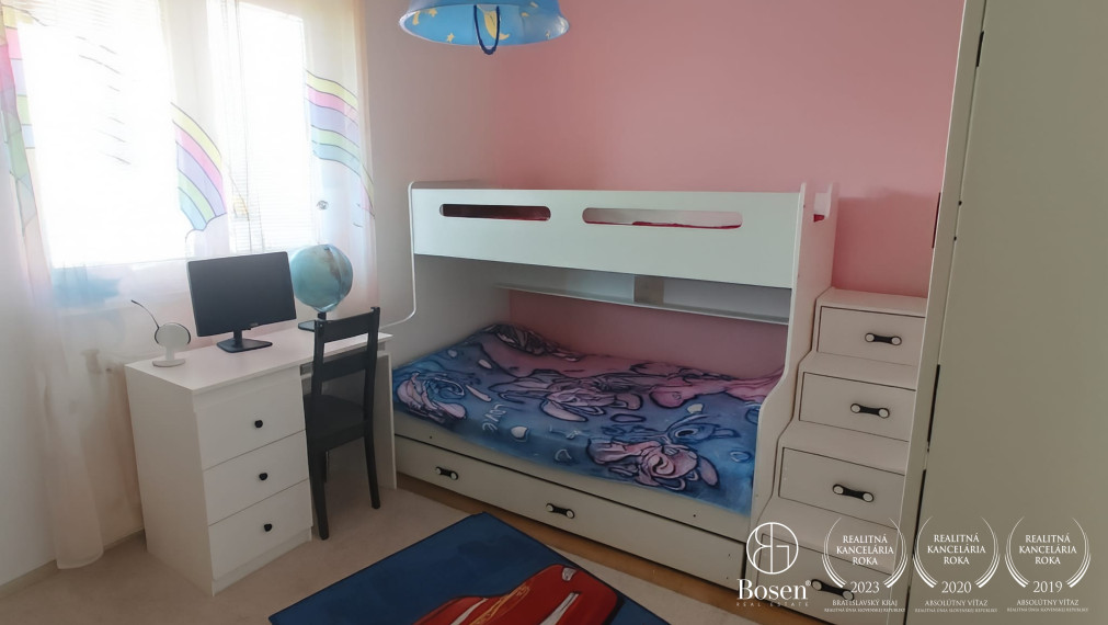 BOSEN | Rodinný dom s veľkým pozemkom – Rohovce, okres DS