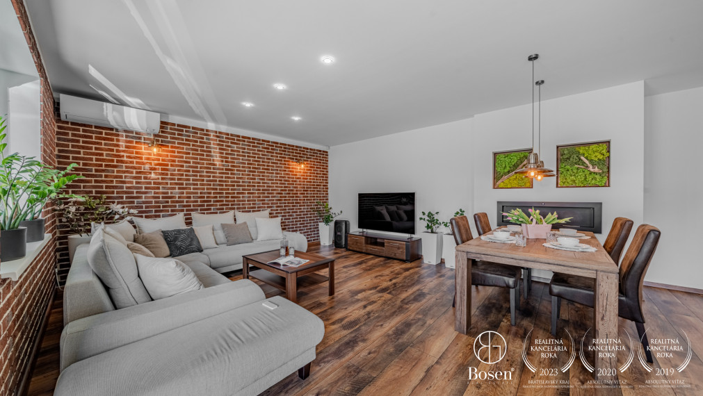 BOSEN| Rodinný dom s bazénom a veľkorysou terasou - Malinovo