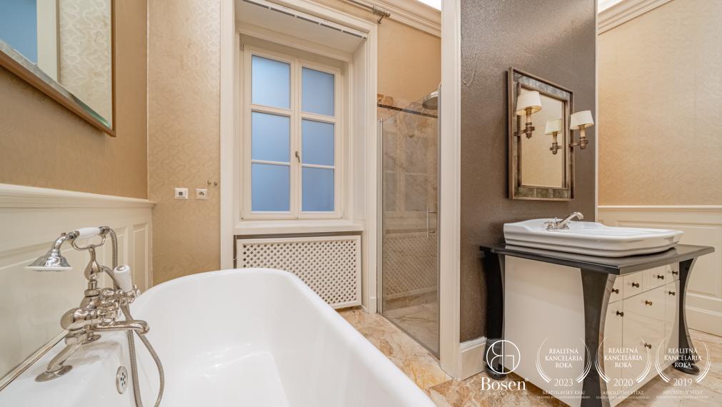 BOSEN | Exclusive 5-room apartment, Gorkého - Motešických Palace