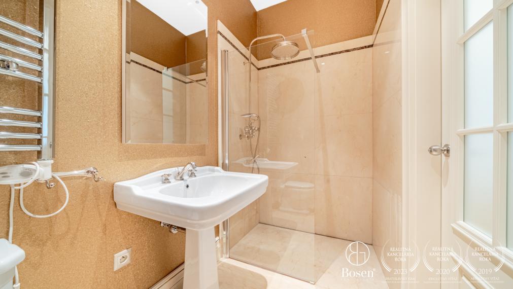 BOSEN | Exclusive 5-room apartment, Gorkého - Motešických Palace