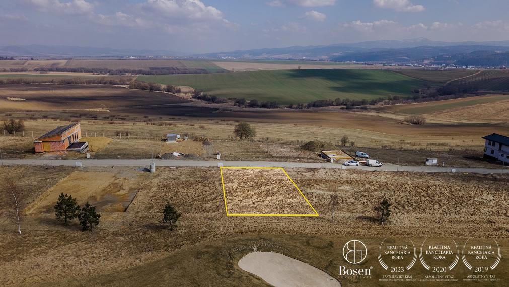 BOSEN| Stavebný pozemok, 701 m2, Malý Slavkov