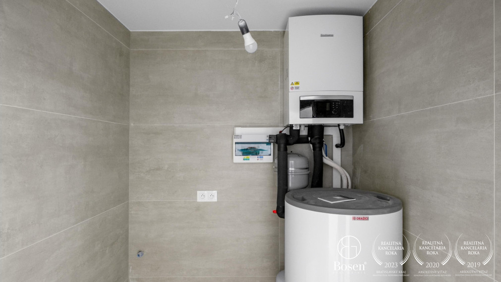 BOSEN | Novostavba 5 izbový dom s garážou, Kostolište