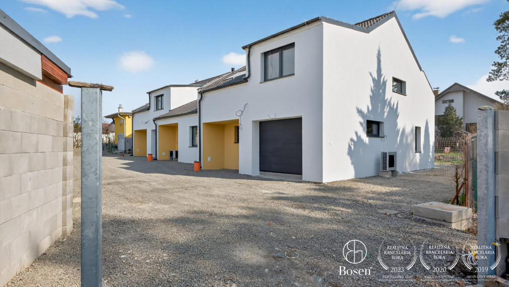 BOSEN | Novostavba 5 izbový dom s garážou, Kostolište