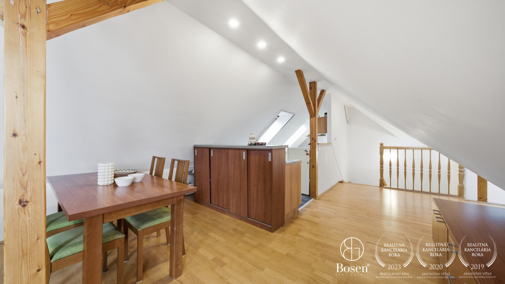 BOSEN | Zariadený podkrovný byt v centre, Gunduličova, BA