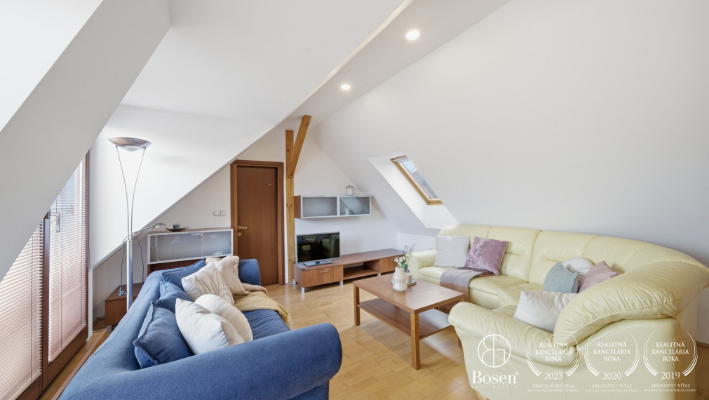BOSEN | Zariadený podkrovný byt v centre, Gunduličova, BA
