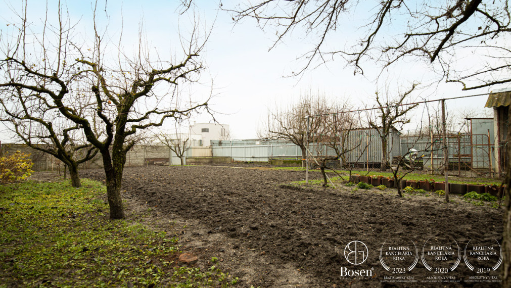 BOSEN | REZERVOVANÉ 4. izbový rodinný dom v obci Amadeho Kračany