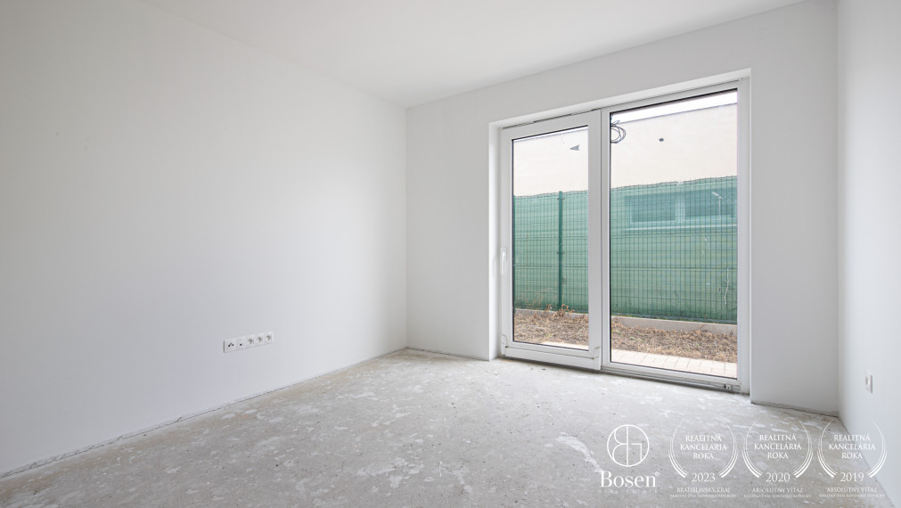 BOSEN | Rodinný dom s dvoma bytovými jednotkami s TEPELNÝM ČERPADLOM V CENE, Dunajský Klátov