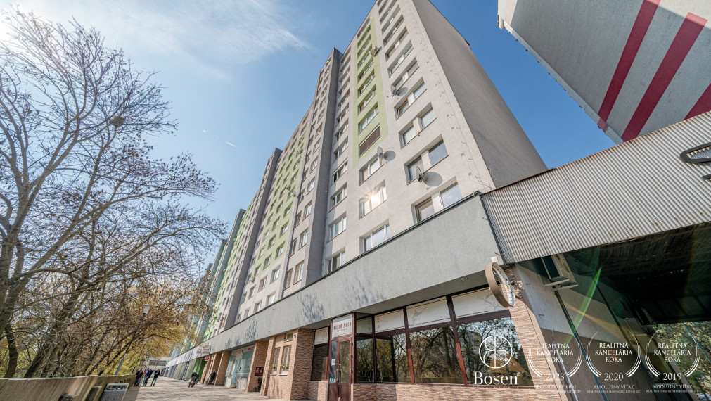 BOSEN | 3- izbový priestranný byt, Beňadická ulica - Petržalka, 74 m2, dve lodžie
