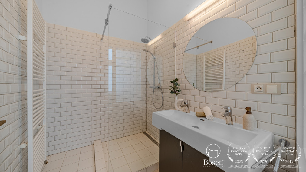 BOSEN | Veľkometrážny 4,5 izbový byt na Heydukovej ulici, Bratislava - Staré mesto