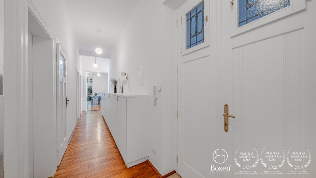 BOSEN | Veľkometrážny 4,5 izbový byt na Heydukovej ulici, Bratislava - Staré mesto