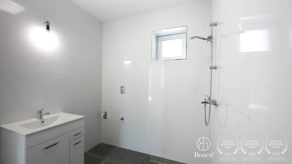 BOSEN | Moderný dom – ideálne sídlo pre Vašu firmu