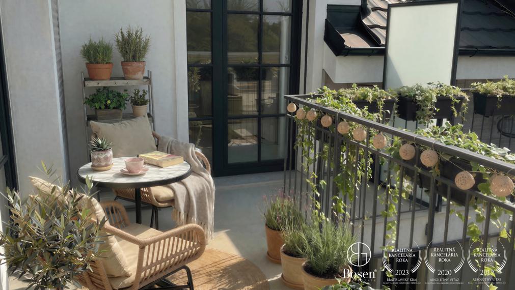 BOSEN|3-izbový atypický byt s priznaným krovom-Vila Sandberg