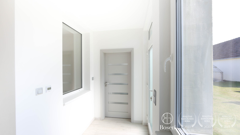 BOSEN | Moderný dom – ideálne sídlo pre Vašu firmu