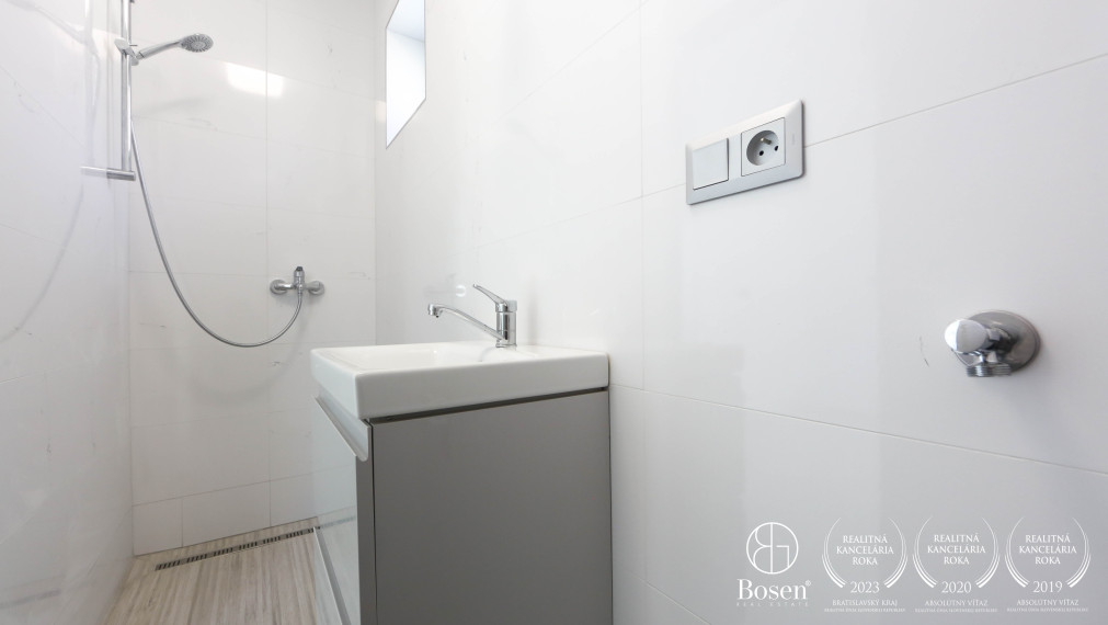 BOSEN | Moderný dom – ideálne sídlo pre Vašu firmu