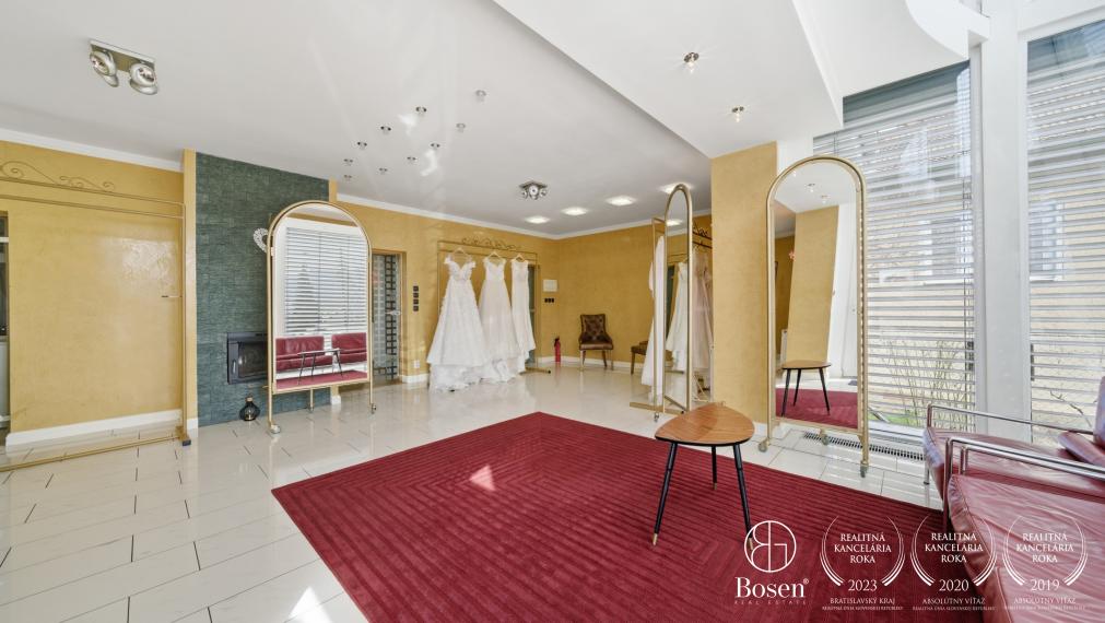 BOSEN | Rodinný dom s wellness a podnikateľským priestorom, Veľké Bielice, 521 m2