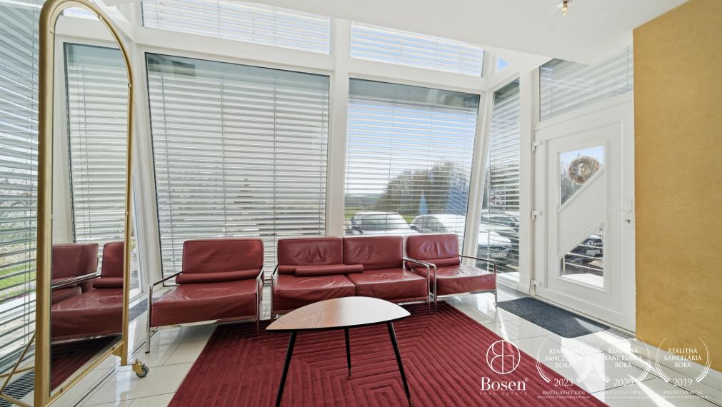 BOSEN | Rodinný dom s wellness a podnikateľským priestorom, Veľké Bielice, 521 m2