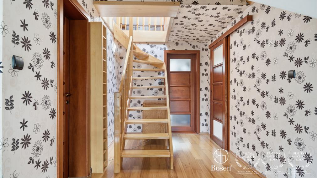 BOSEN | Rodinný dom s wellness a podnikateľským priestorom, Veľké Bielice, 521 m2