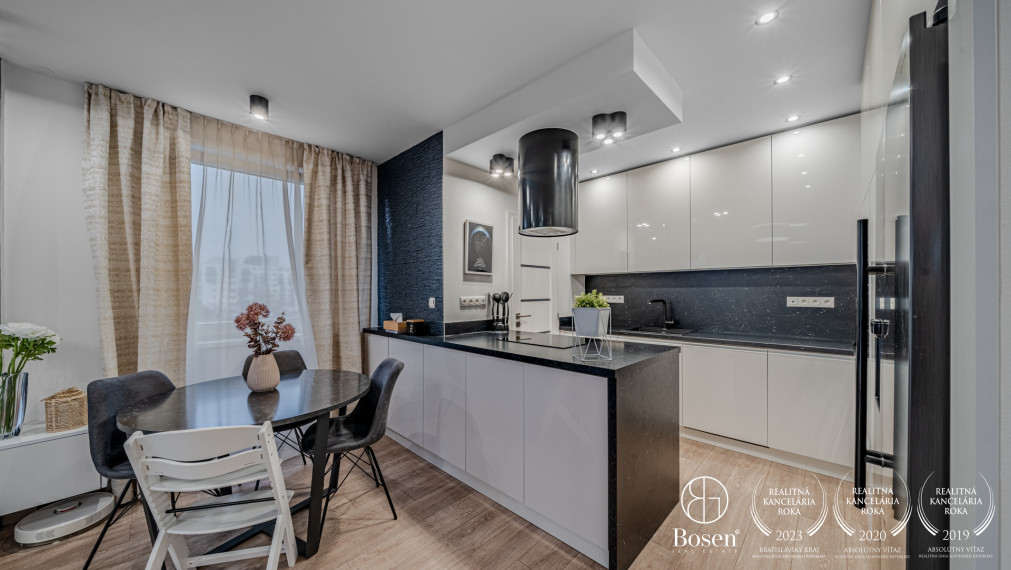 BOSEN |3 izbový zariadený byt 91 m2,  garážové státie