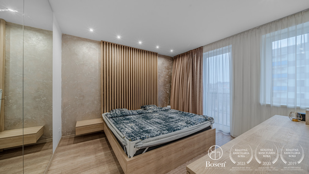 BOSEN |3 izbový zariadený byt 91 m2,  garážové státie