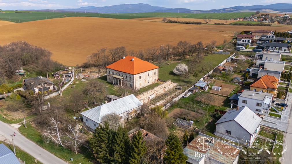 BOSEN | Historický kaštiel s parkom, Malé Bielice, 6.000 m2
