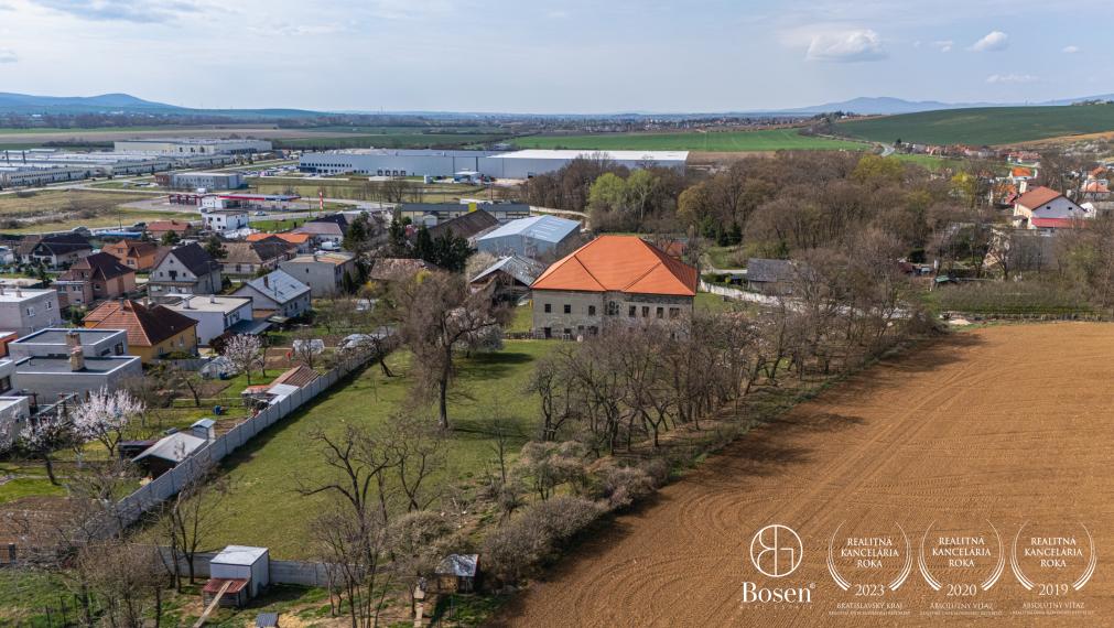 BOSEN | Historický kaštiel s parkom, Malé Bielice, 6.000 m2