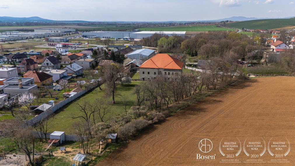 BOSEN | Historický kaštiel s parkom, Malé Bielice, 6.000 m2