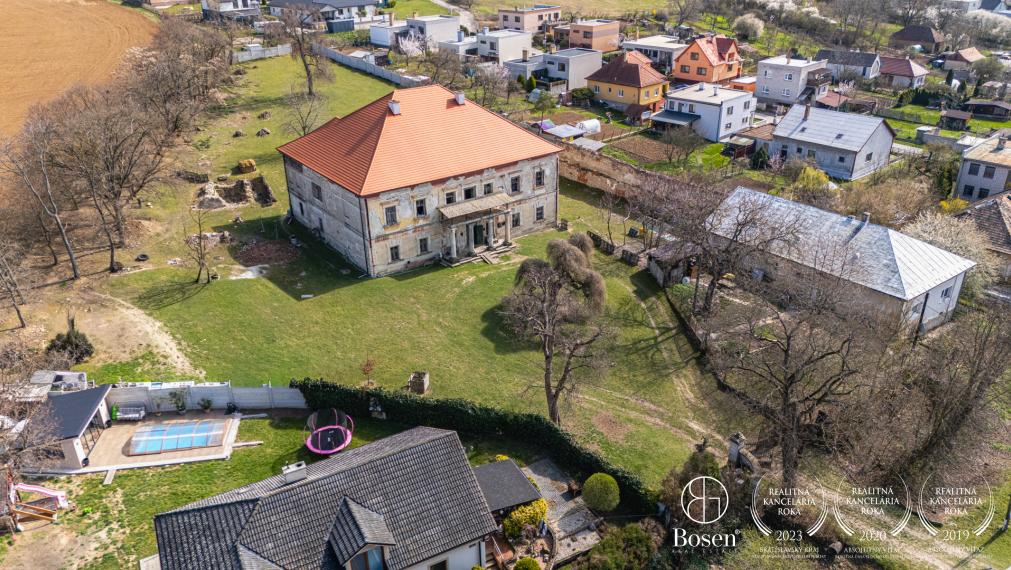BOSEN | Historický kaštiel s parkom, Malé Bielice, 6.000 m2