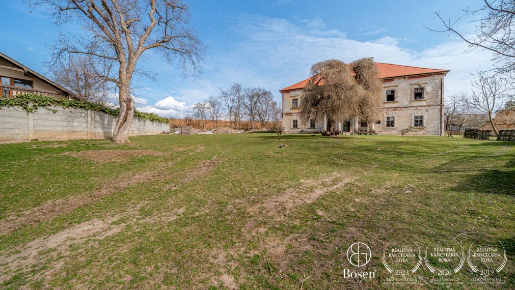 BOSEN | Historický kaštiel s parkom, Malé Bielice, 6.000 m2