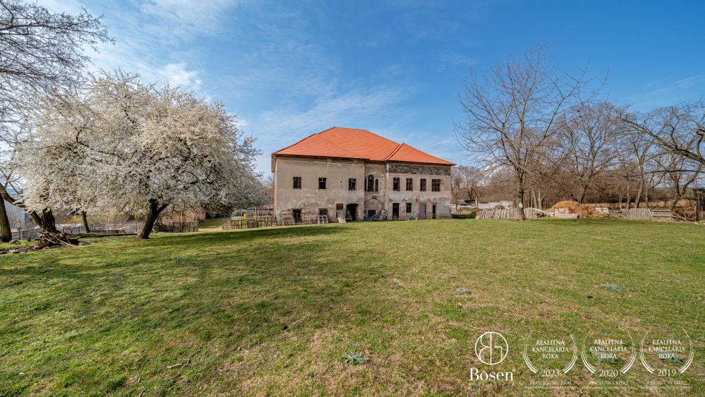 BOSEN | Historický kaštiel s parkom, Malé Bielice, 6.000 m2
