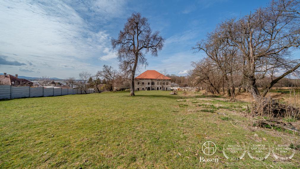 BOSEN | Historický kaštiel s parkom, Malé Bielice, 6.000 m2