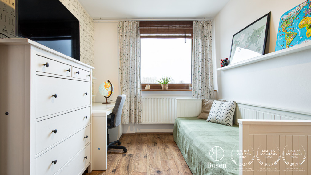 BOSEN | 5 IZBOVÝ RODINNÝ DOM S VEĽKOU ZÁHRADOU, HORNÉ SALIBY