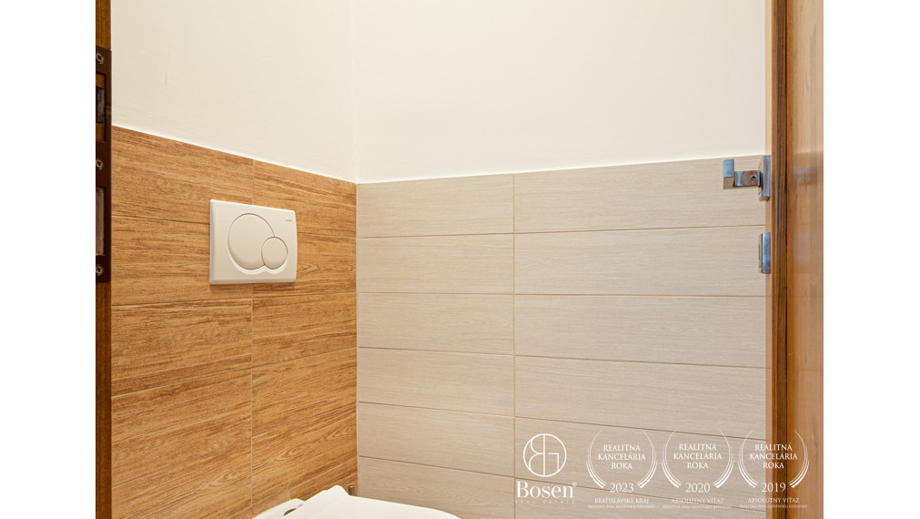 BOSEN | 5 IZBOVÝ RODINNÝ DOM S VEĽKOU ZÁHRADOU, HORNÉ SALIBY