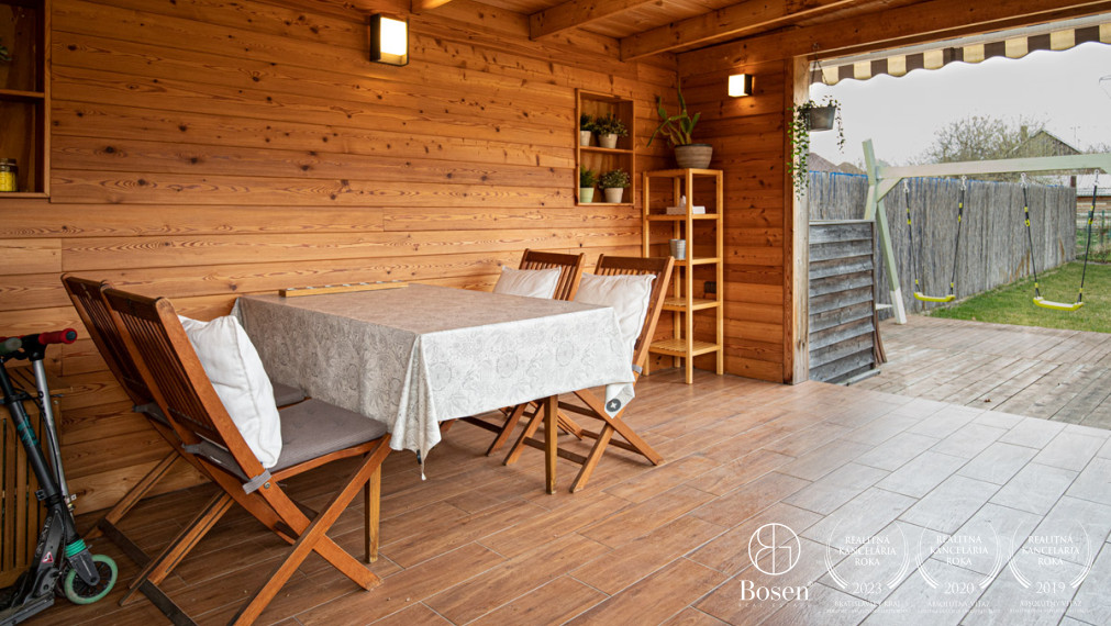 BOSEN | 5 IZBOVÝ RODINNÝ DOM S VEĽKOU ZÁHRADOU, HORNÉ SALIBY