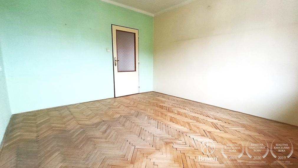 BOSEN | 3i tehlový byt s loggiou, širšie centrum, 87 m2