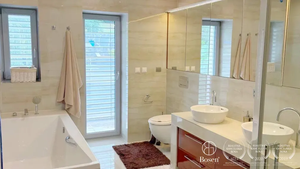 Prenájom nadštandardného 5-izbového rodinného domu s bazénom