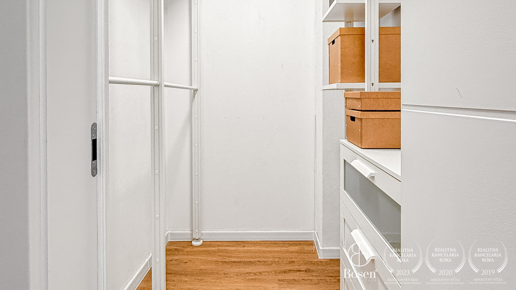 BOSEN | 2-izbový kompletne zariadený byt, Zvolen- RIVER