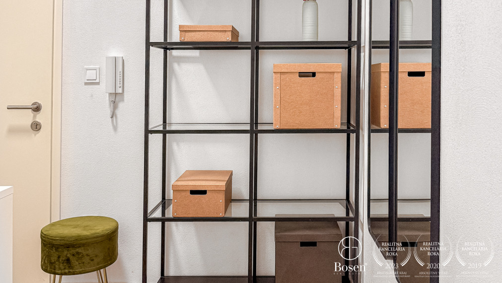 BOSEN | 2-izbový kompletne zariadený byt, Zvolen- RIVER